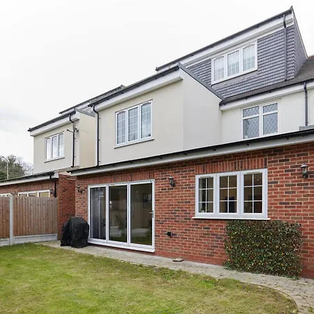 Apartment The Redbridge Sanctuary - Spacious 3bdr House With Garden *