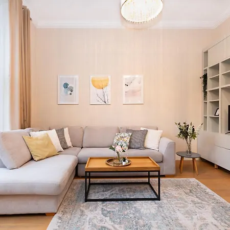Apartment Bright & Charming 2br Flat Wbalcony In Maida Vale *