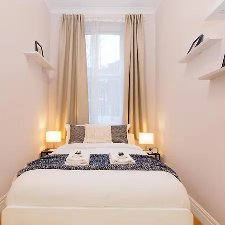 Bright & Charming 2br Flat Wbalcony In Maida Vale * London