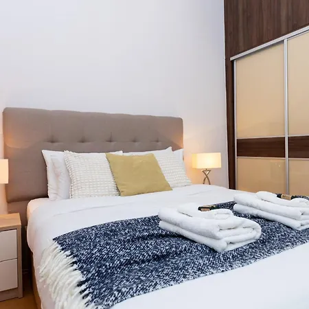 Bright & Charming 2br Flat Wbalcony In Maida Vale Apartment London