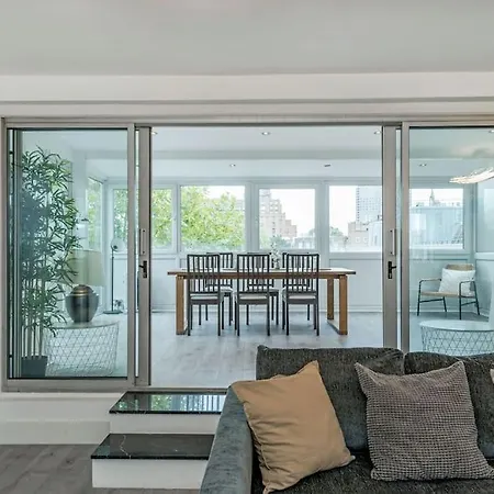Superb Penthouse With 2 Bathrooms And Roof Terrace London