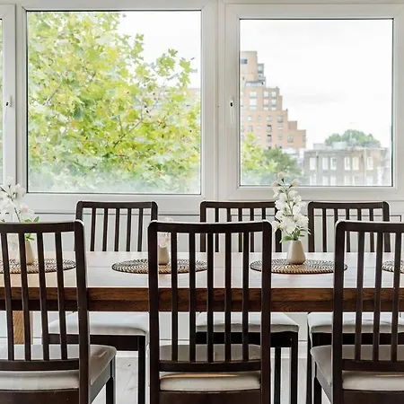 Apartment Superb Penthouse With 2 Bathrooms And Roof Terrace London