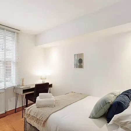 アパート Exceptional Mews House In Chelsea ロンドン