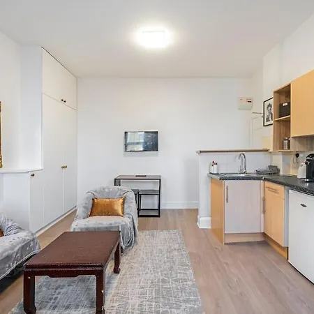 Cosy Urban Retreat Nr