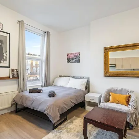 Cosy Urban Retreat Nr * London