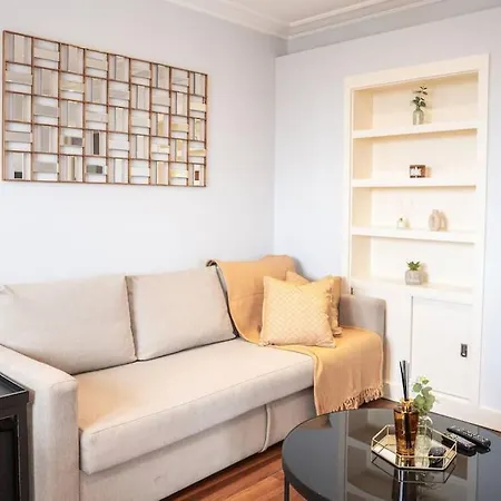 Stunning Views Modern Decor Flat In Kensington Apartment *