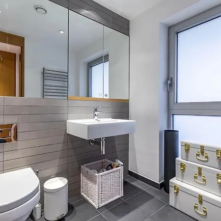 Stylish House With Superb Space London