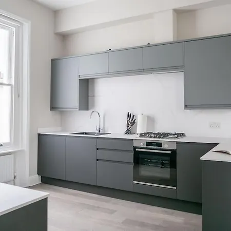Spectacular Flat Located In Prime Notting Hill * London