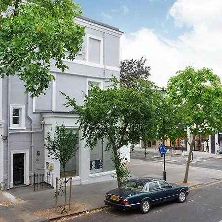 Spectacular Flat Located In Prime Notting Hill