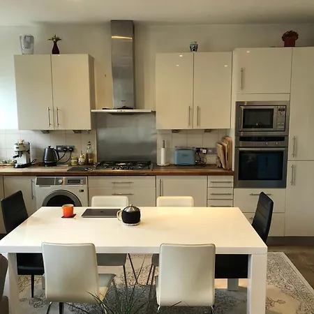 Apartment Metropolitan Tranquility: Chic Flat Regent's Park