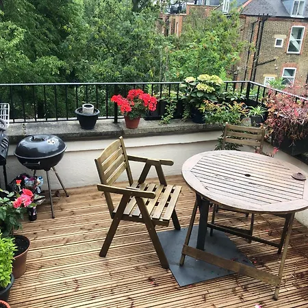 Metropolitan Tranquility: Chic Flat Regent's Park *