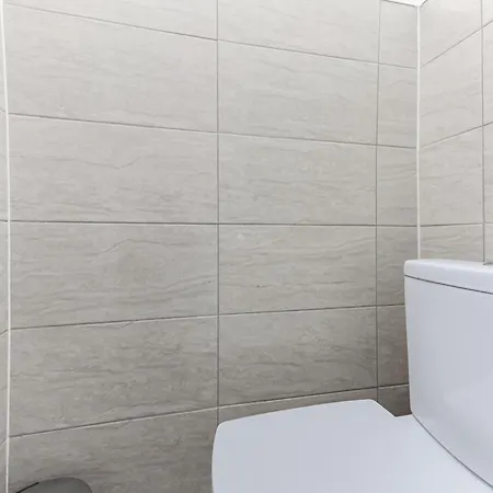 Stylish And Convenient 2bd Flat W/ Outdoor Space London