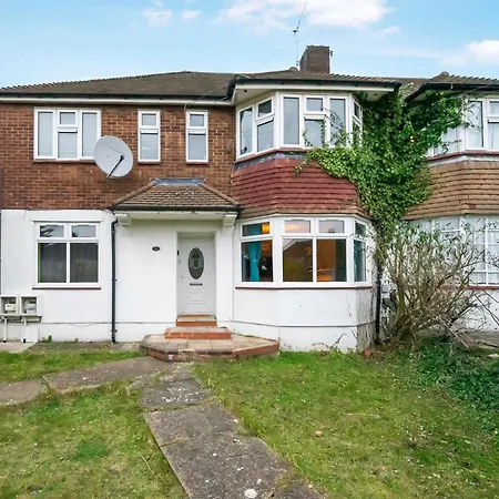 Apartment Uksas Two Bed House Free Parking