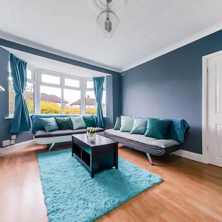 Apartment Uksas Two Bed House Free Parking Redbridge