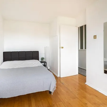 ホームステイ Spacious With Skyline Views Close To Eye