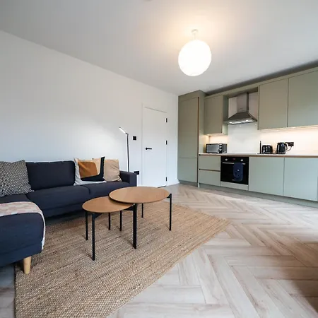 The Battersea Place - Charming 4bdr Flat Apartmán *