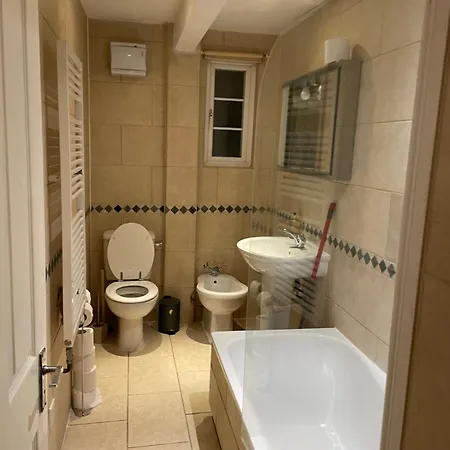 Apartment Superb 2 Bedrooms Broadway Next To Tube & Buses *