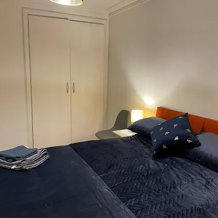 Superb 2 Bedrooms Broadway Next To Tube & Buses Apartment *