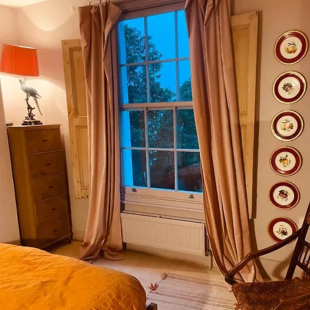 Beautiful Victorian House, Sleeps 12