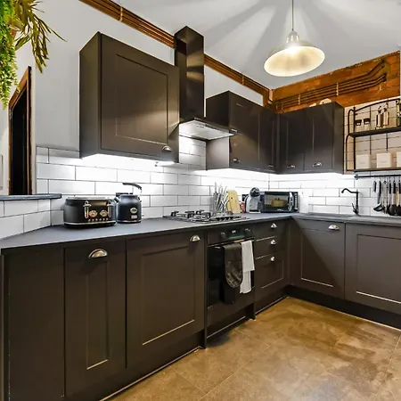 Trendy, Arty, 3br In Heart Of Hipster Hackney! London