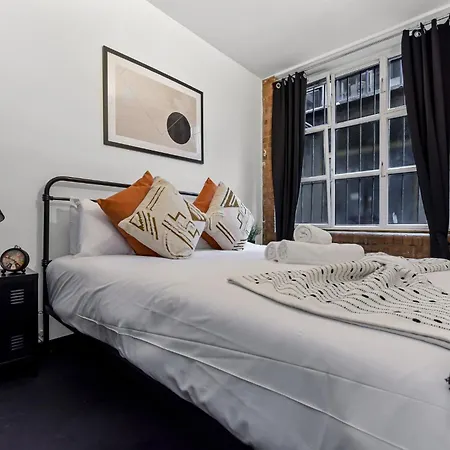 Trendy, Arty, 3br In Heart Of Hipster Hackney! *