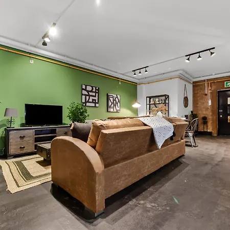 Trendy, Arty, 3br In Heart Of Hipster Hackney!