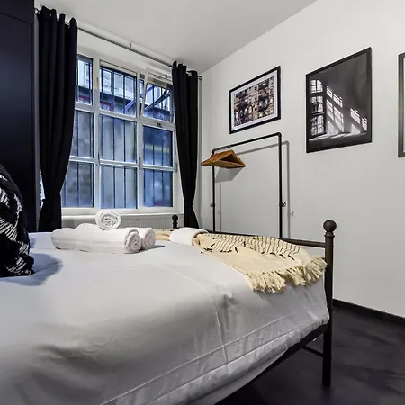 Trendy, Arty, 3br In Heart Of Hipster Hackney! London