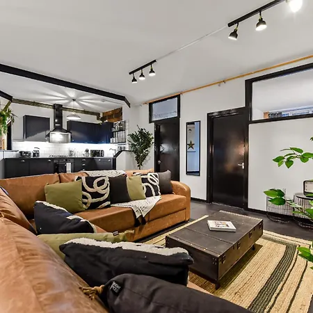 Trendy, Arty, 3br In Heart Of Hipster Hackney! *