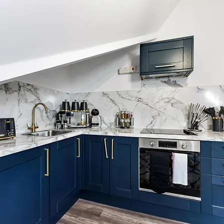 Lovely Two Bedroom With Ensuite Bathrooms London