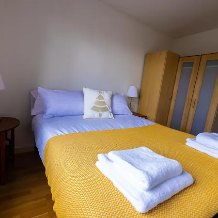 Beautiful And Spacious 2-bed In Apartment *