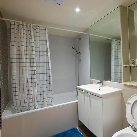 Beautiful And Spacious 2-bed In *