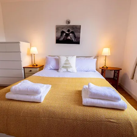 Beautiful And Spacious 2-bed In Apartment