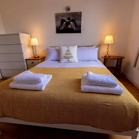Beautiful And Spacious 2-bed In *