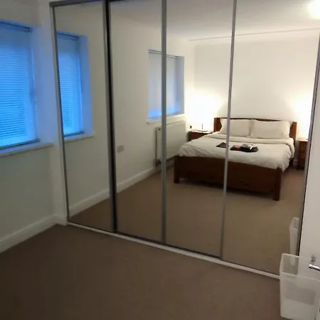 Surrey Quays Residency - Serviced *