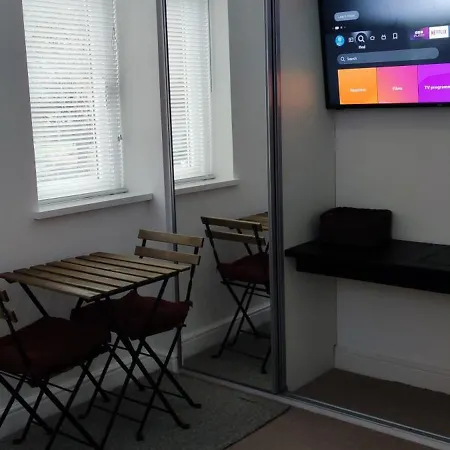 Surrey Quays Residency - Serviced Guest house