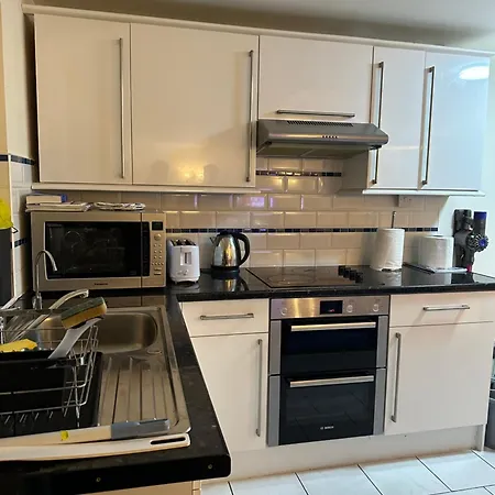 Amazing Gantshill Annexe & Free Parking Redbridge