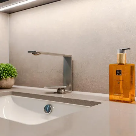 Apartment Off The Shard Xxl Design Family House With Garden