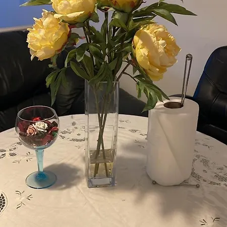 Homestay Ari Luxury Triple London