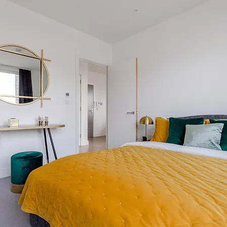 Off The Shard Xxl Design Family House With Garden *