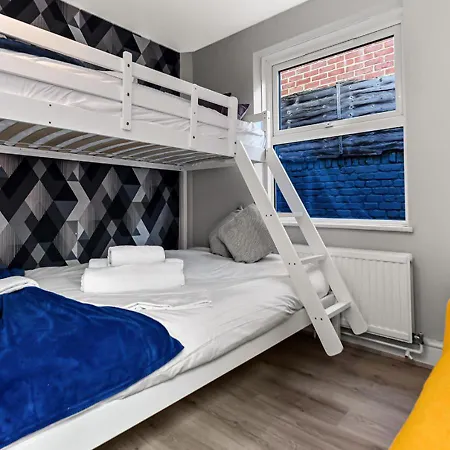Amazing 2 Bedroom Flat In London