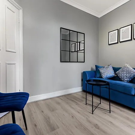 Apartment Amazing 2 Bedroom Flat In *