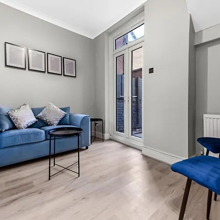 Apartment Amazing 2 Bedroom Flat In