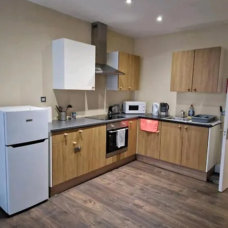 Homestay Affordable In Shared Flat, Bridge *