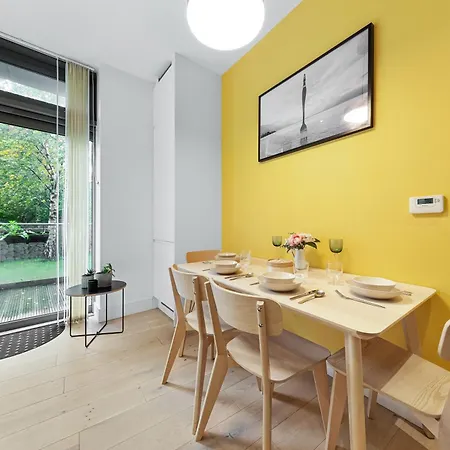 Apartment Trendy 2 Bed Flat In Greenwich With Car Parking