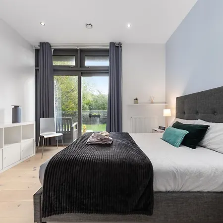 Trendy 2 Bed Flat In Greenwich With Car Parking * London