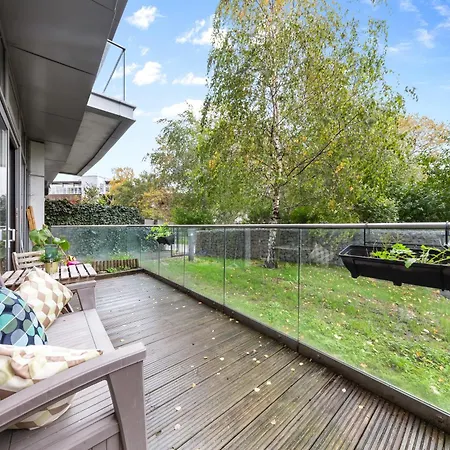 Trendy 2 Bed Flat In Greenwich With Car Parking Apartment London