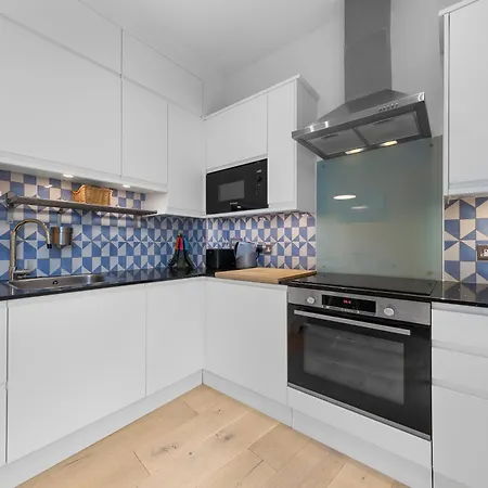 Apartment Trendy 2 Bed Flat In Greenwich With Car Parking *