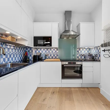 Apartment Trendy 2 Bed Flat In Greenwich With Car Parking *