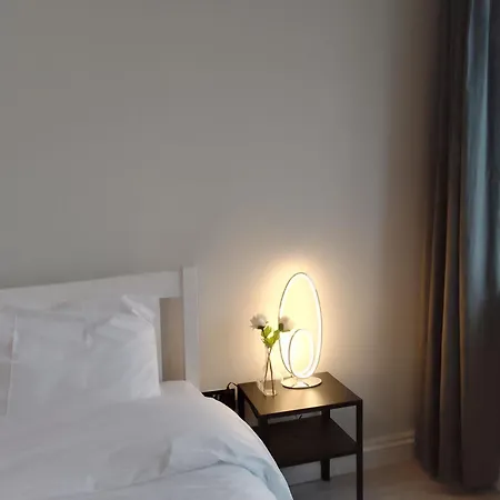 Highfield With Free Parkings, Surbiton, Kingston Upon Thames, Surrey, Greater London , Uk Holiday home *