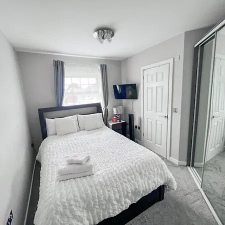 2 Double Bedroom In Edgware, London